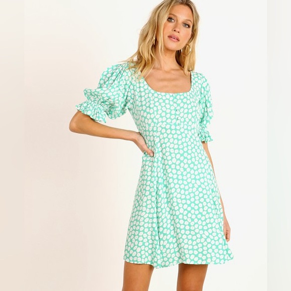 Faithfull the Brand Dresses & Skirts - Faithfull the Brand La Barben Mini Dress Cora Floral green Sz M babydoll rayon